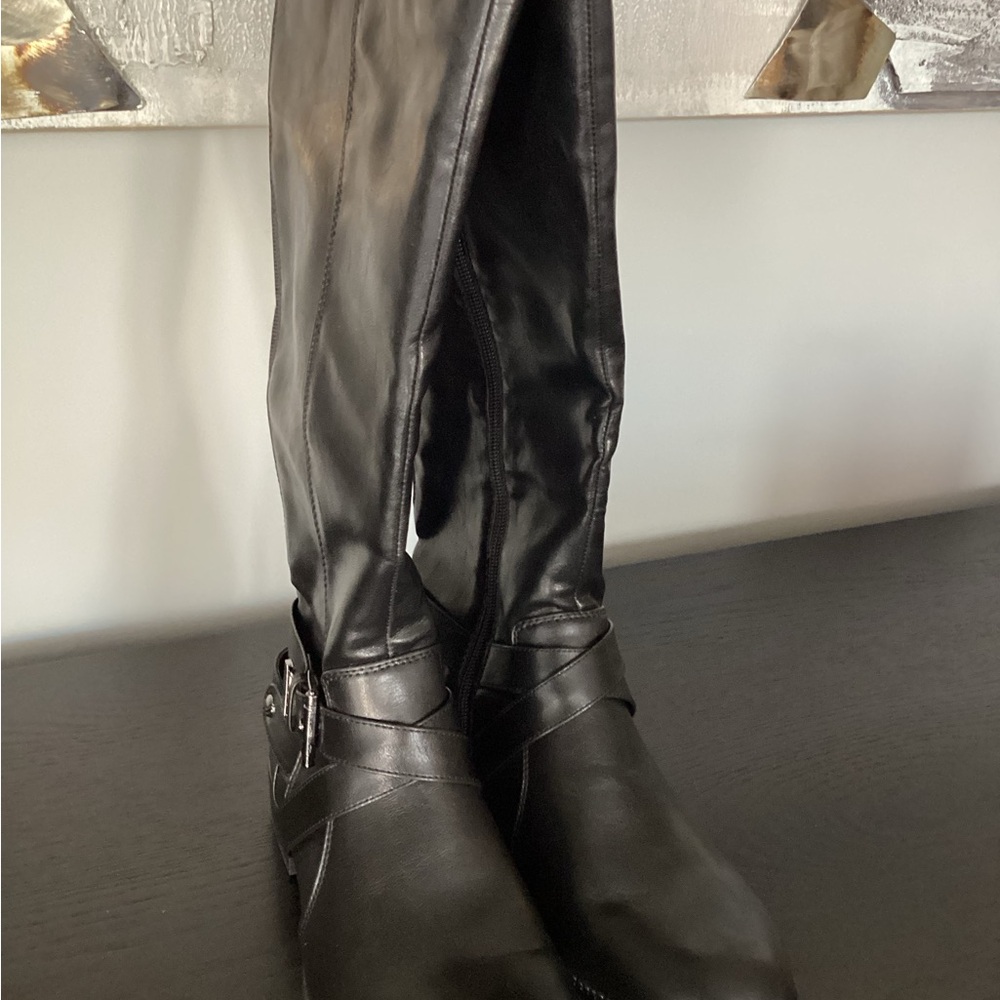 Ladies Life-Stride Brand Black Wide-Calf  Riding Boots NWOT